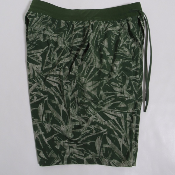 Lululemon T.H.E. Short 9" *Reversible Hot House Loden Green Multi / Grid Lines M - Picture 11 of 12